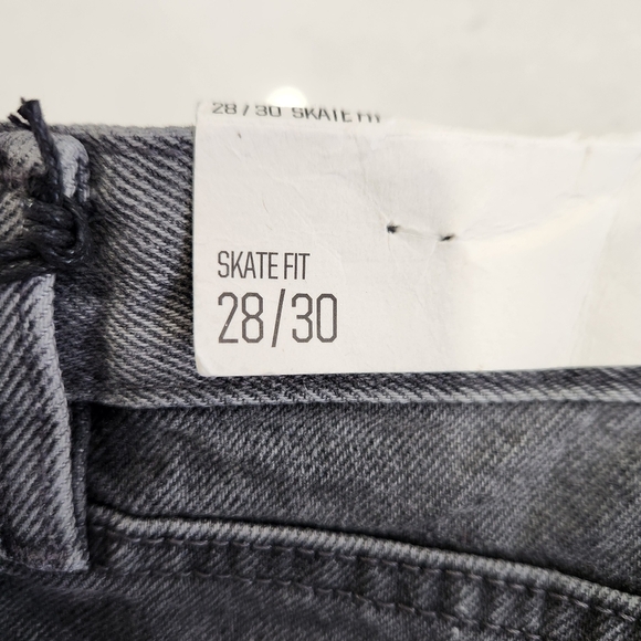 NWT BDG Urban Outfitters Jeans Mens 28/30 Black Stone Wash Skate Fit Whiskering - Picture 7 of 15